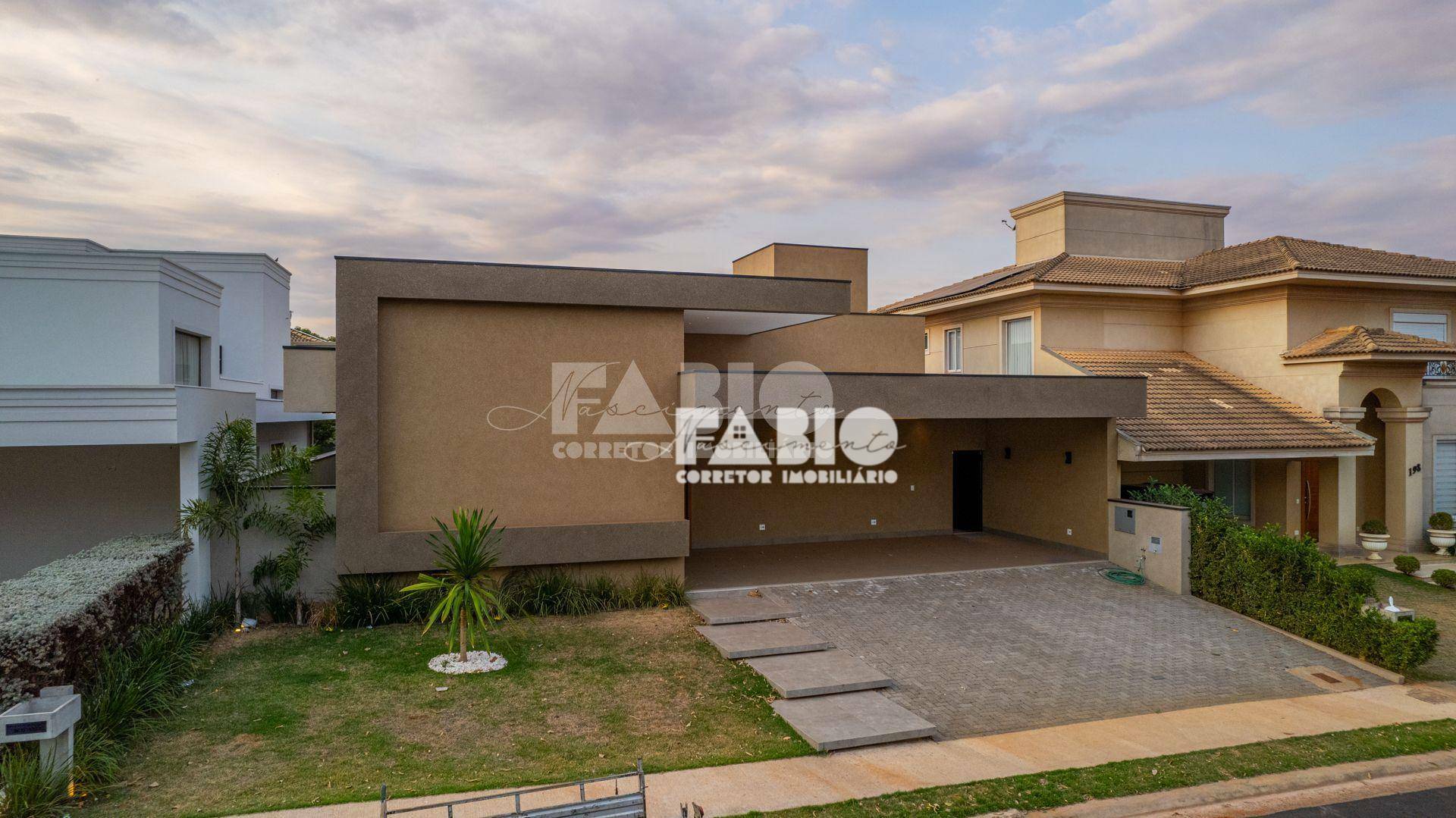 Casa de Condomínio à venda com 3 quartos, 256m² - Foto 3