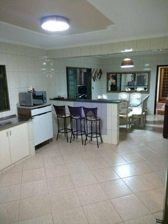 Sobrado à venda com 3 quartos, 300m² - Foto 20