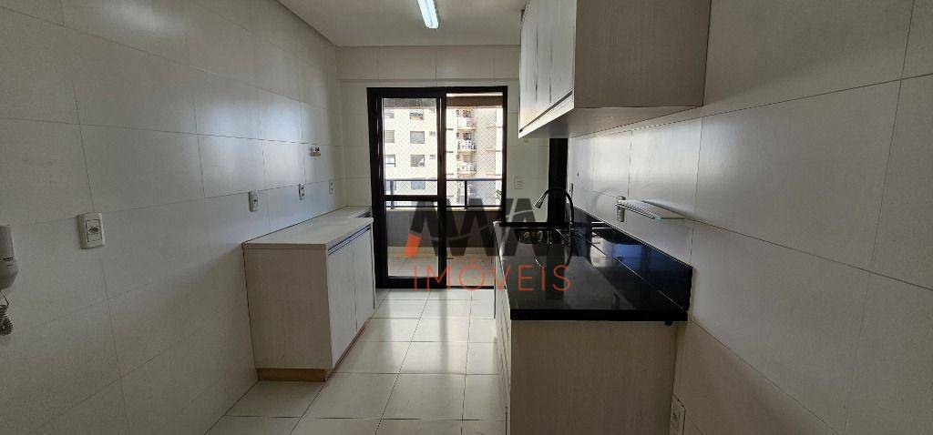 Apartamento para alugar com 3 quartos, 97m² - Foto 17