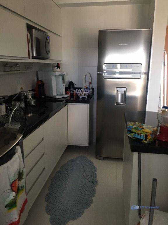 Apartamento à venda com 2 quartos, 69m² - Foto 13