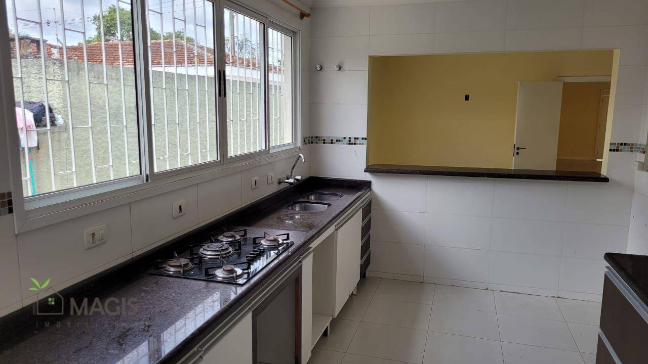 Casa para alugar com 5 quartos, 290m² - Foto 16