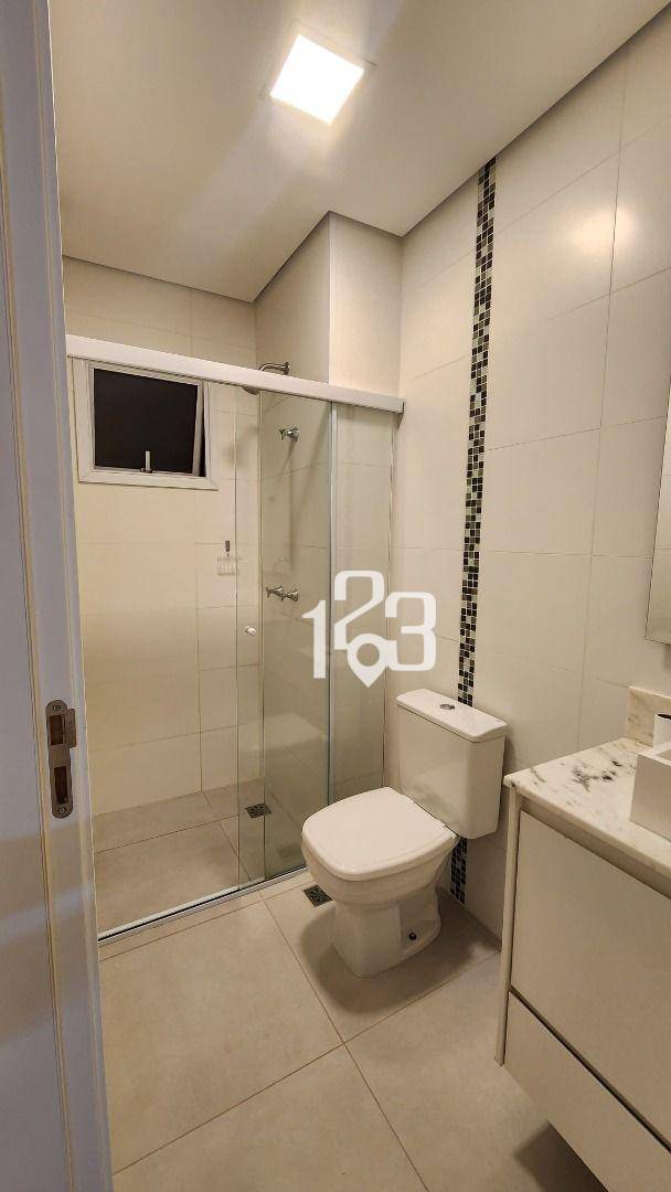 Apartamento para alugar com 2 quartos, 68m² - Foto 5