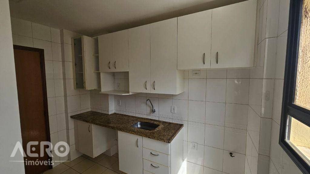 Apartamento para alugar com 3 quartos, 74m² - Foto 9
