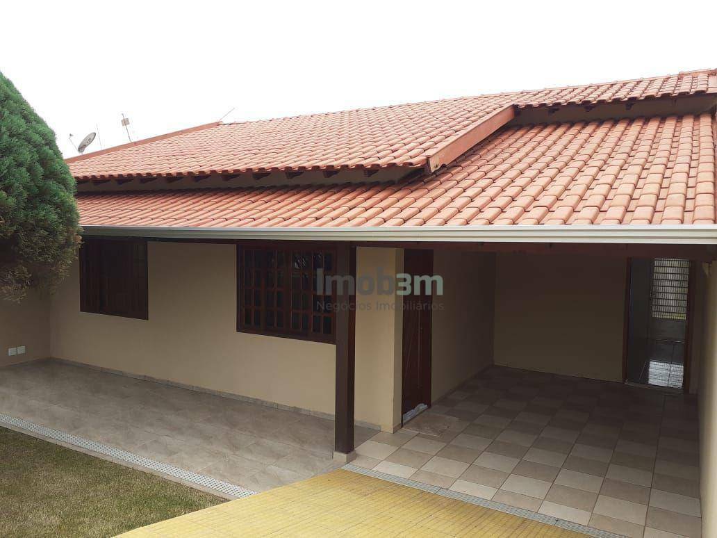 Casa à venda com 2 quartos, 131m² - Foto 2