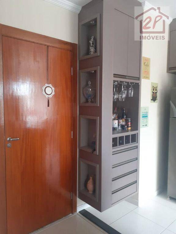 Apartamento à venda com 2 quartos, 62m² - Foto 12