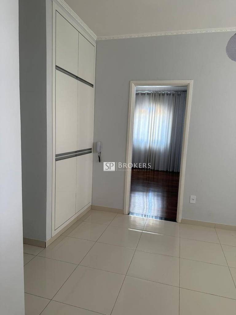 Casa à venda com 3 quartos, 260m² - Foto 11