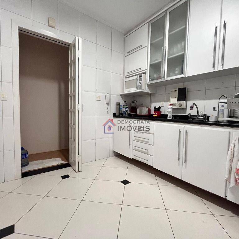 Apartamento à venda com 3 quartos, 115m² - Foto 9