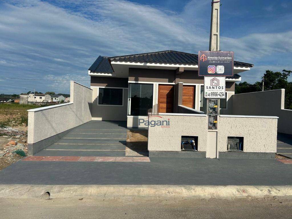 Casa à venda com 2 quartos, 50m² - Foto 2