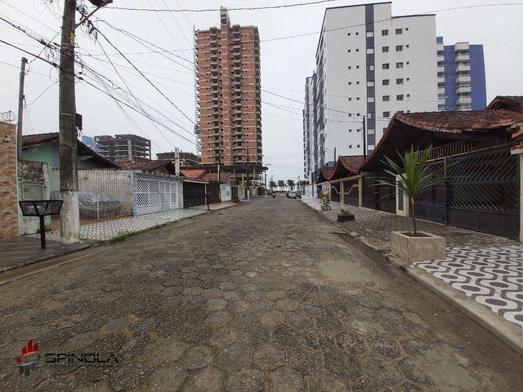 Sobrado à venda com 3 quartos, 300m² - Foto 2