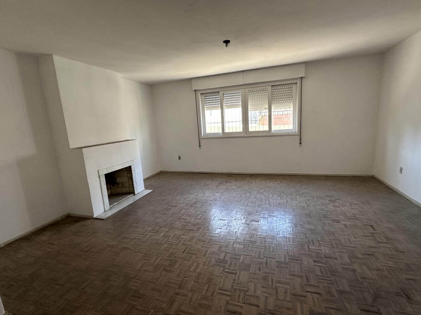 Apartamento à venda com 3 quartos, 150m² - Foto 2