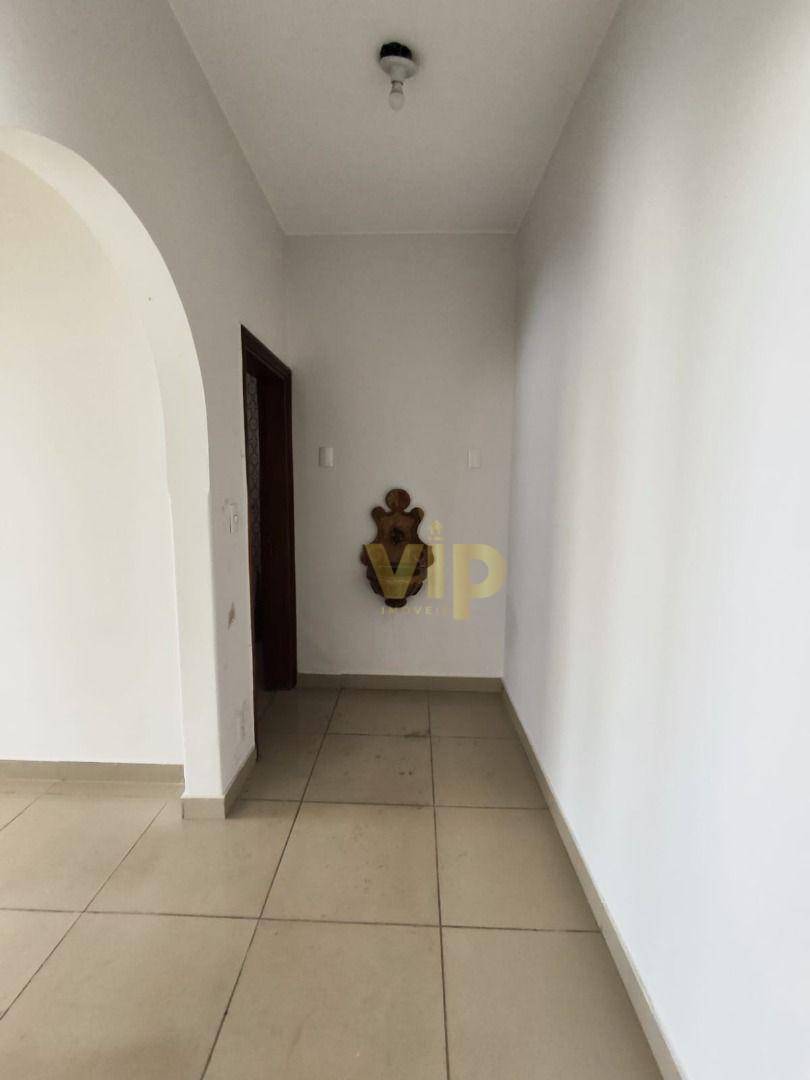 Casa para alugar com 3 quartos, 270m² - Foto 13