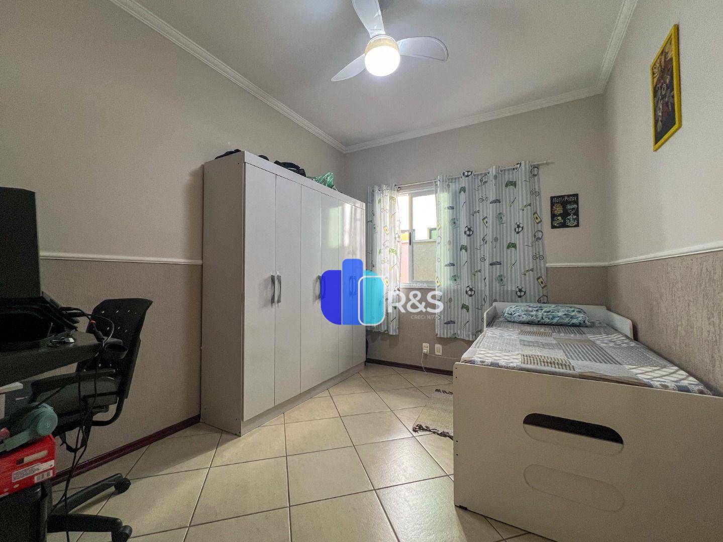 Casa de Condomínio à venda com 3 quartos, 290m² - Foto 9