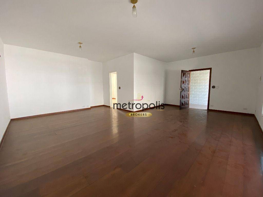 Casa à venda com 3 quartos, 260m² - Foto 1