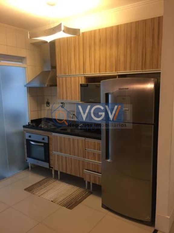 Apartamento à venda com 2 quartos, 72m² - Foto 4