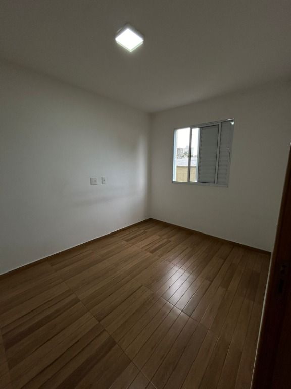 Apartamento à venda com 2 quartos, 50m² - Foto 2