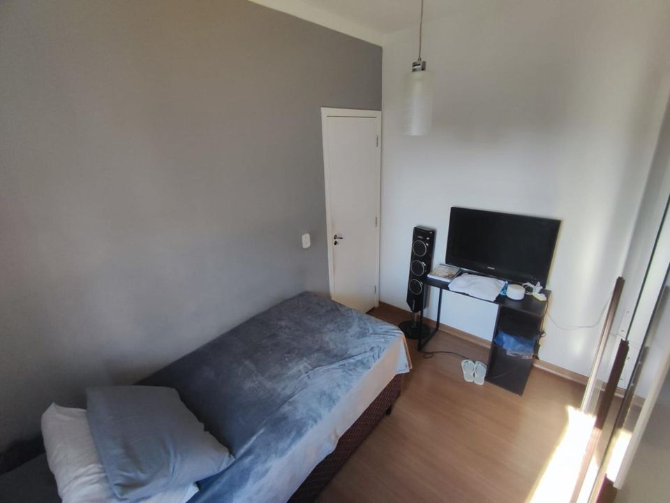 Apartamento à venda com 3 quartos, 70m² - Foto 2