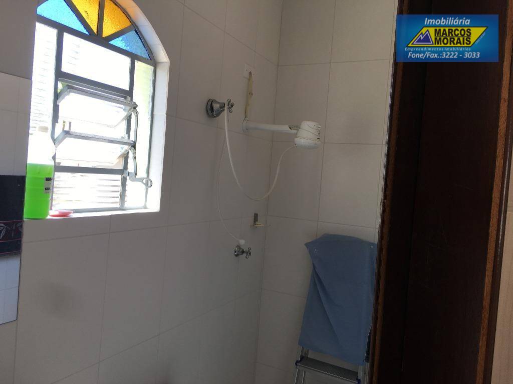 Casa à venda e aluguel com 3 quartos, 180m² - Foto 25