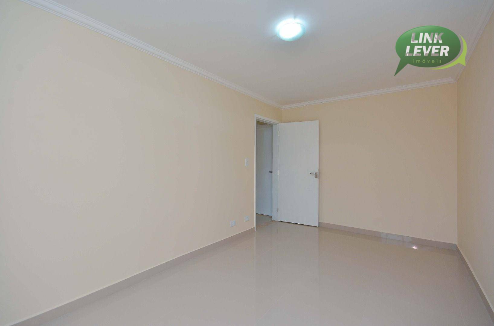 Apartamento para alugar com 3 quartos, 95m² - Foto 16