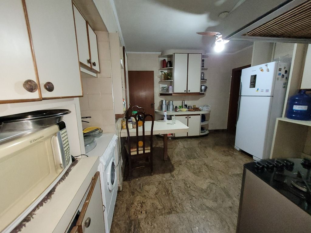 Apartamento à venda com 4 quartos, 234m² - Foto 21