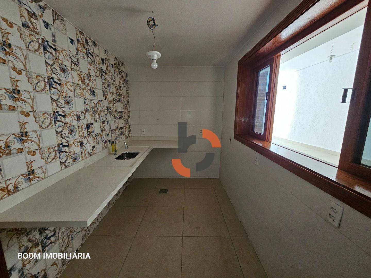 Casa à venda com 3 quartos, 71m² - Foto 11