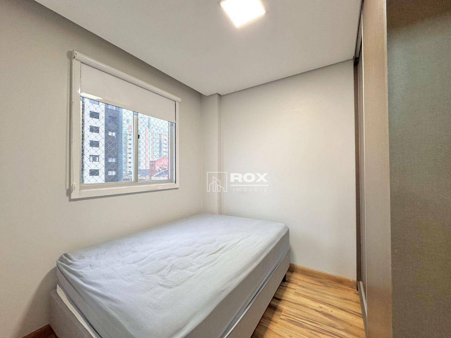 Apartamento à venda com 3 quartos, 76m² - Foto 31