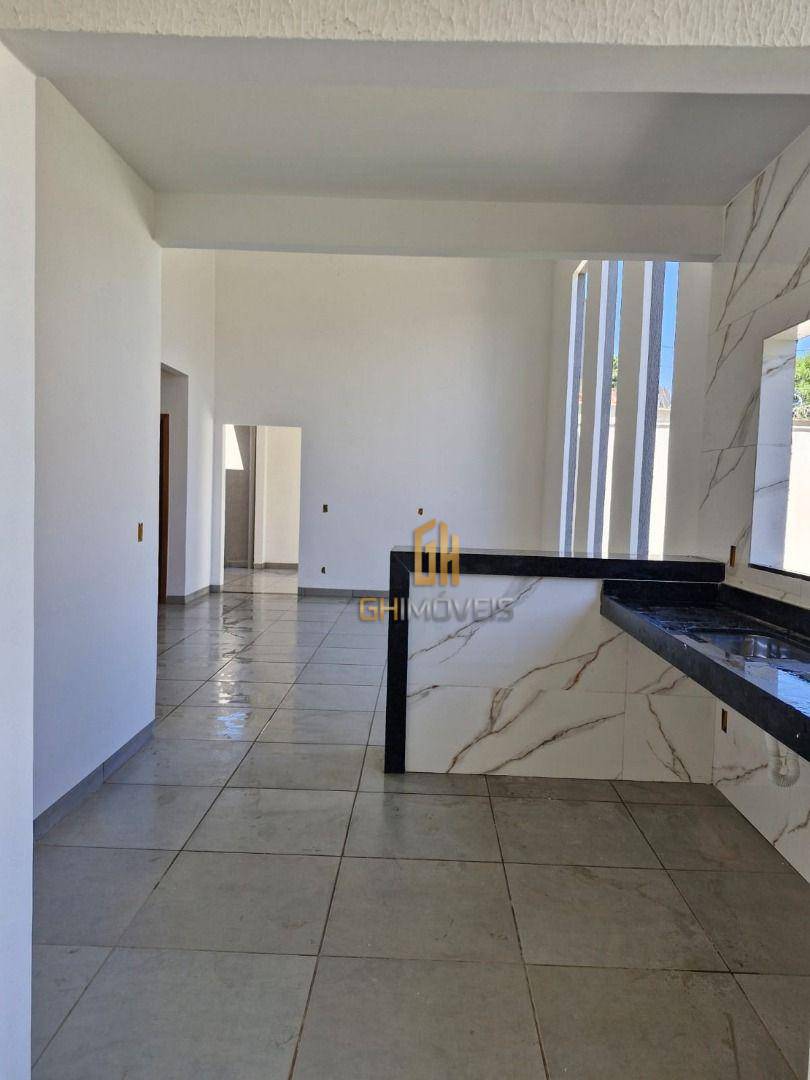 Casa à venda com 3 quartos, 120m² - Foto 10