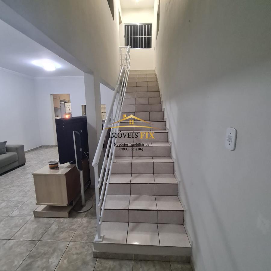 Casa à venda com 3 quartos, 210m² - Foto 27