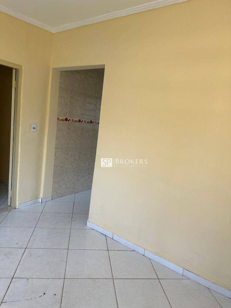 Casa à venda com 2 quartos, 54m² - Foto 4