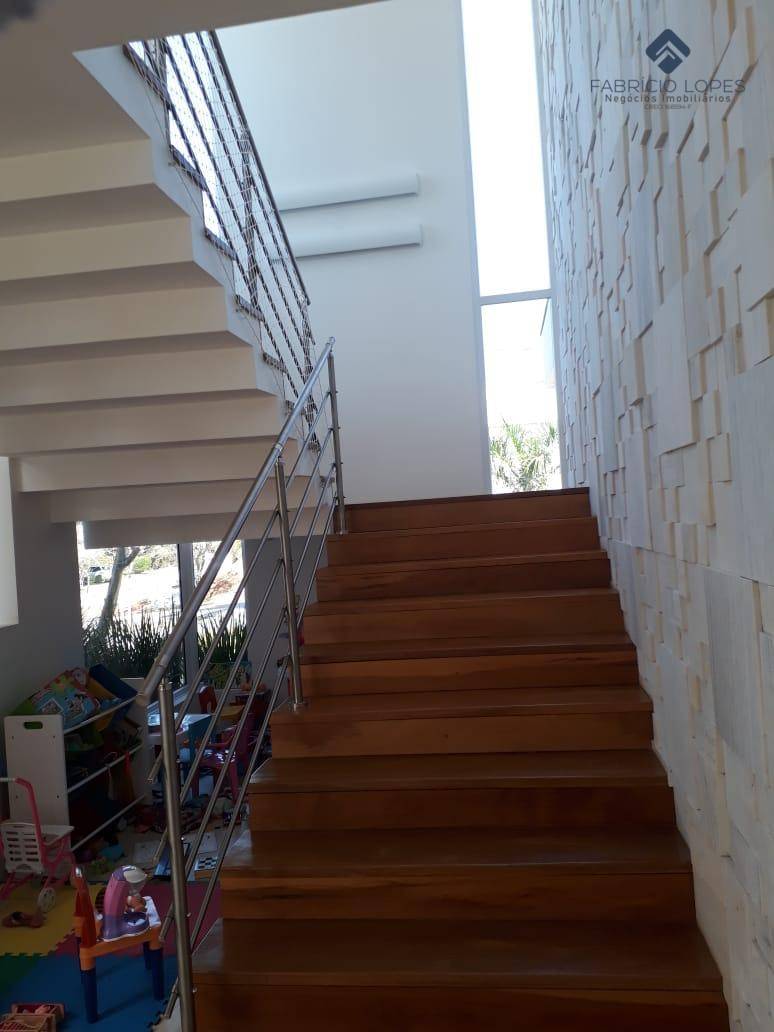 Casa à venda com 4 quartos, 500m² - Foto 7