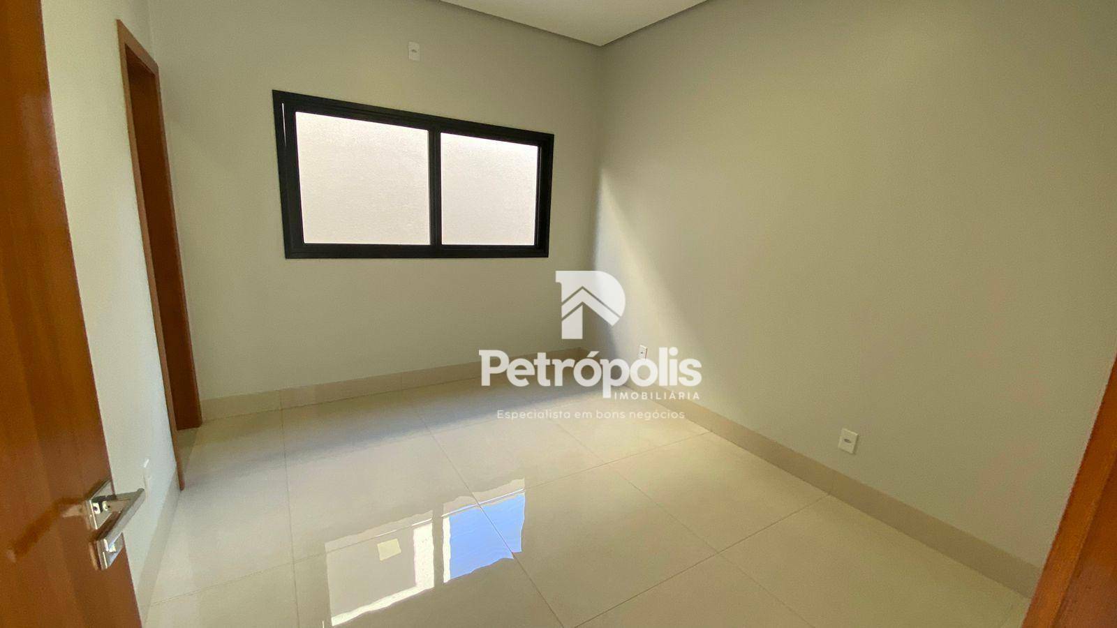 Casa à venda com 3 quartos, 194m² - Foto 14