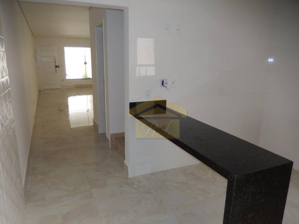 Sobrado à venda com 4 quartos, 200m² - Foto 13