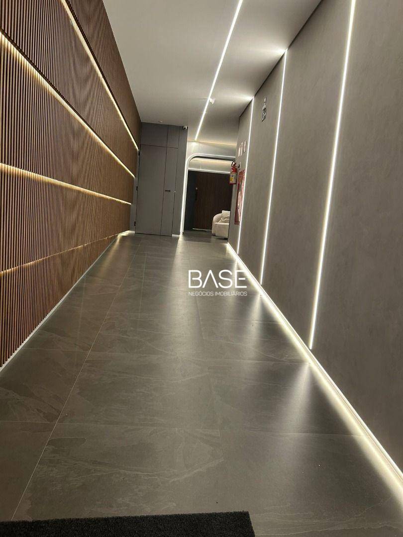 Cobertura, 3 quartos, 246 m² - Foto 2