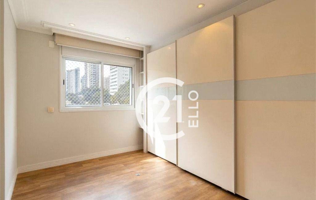 Apartamento à venda com 4 quartos, 200m² - Foto 18