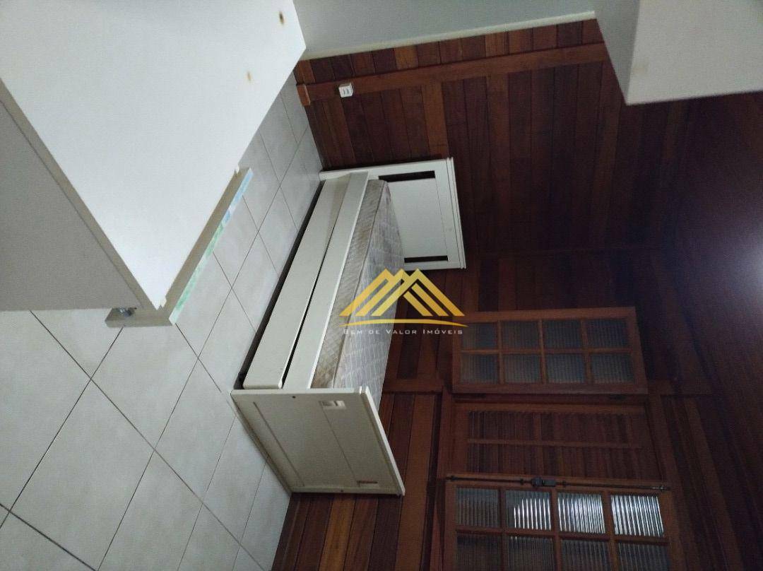 Casa à venda e aluguel com 3 quartos, 400m² - Foto 27