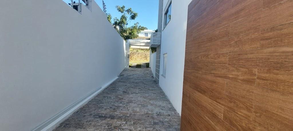 Casa à venda com 3 quartos, 350m² - Foto 17