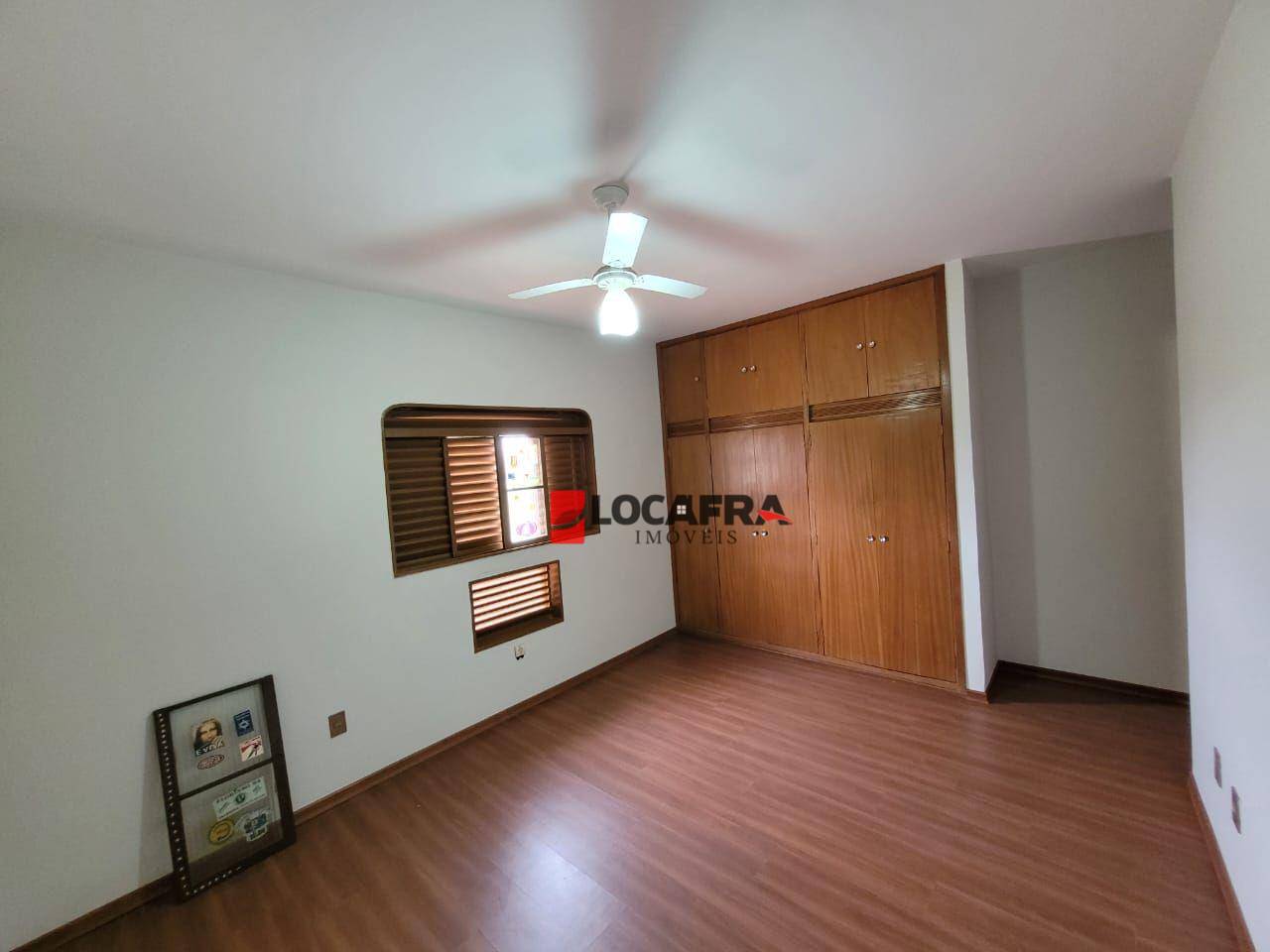 Sobrado à venda e aluguel com 4 quartos, 316m² - Foto 26