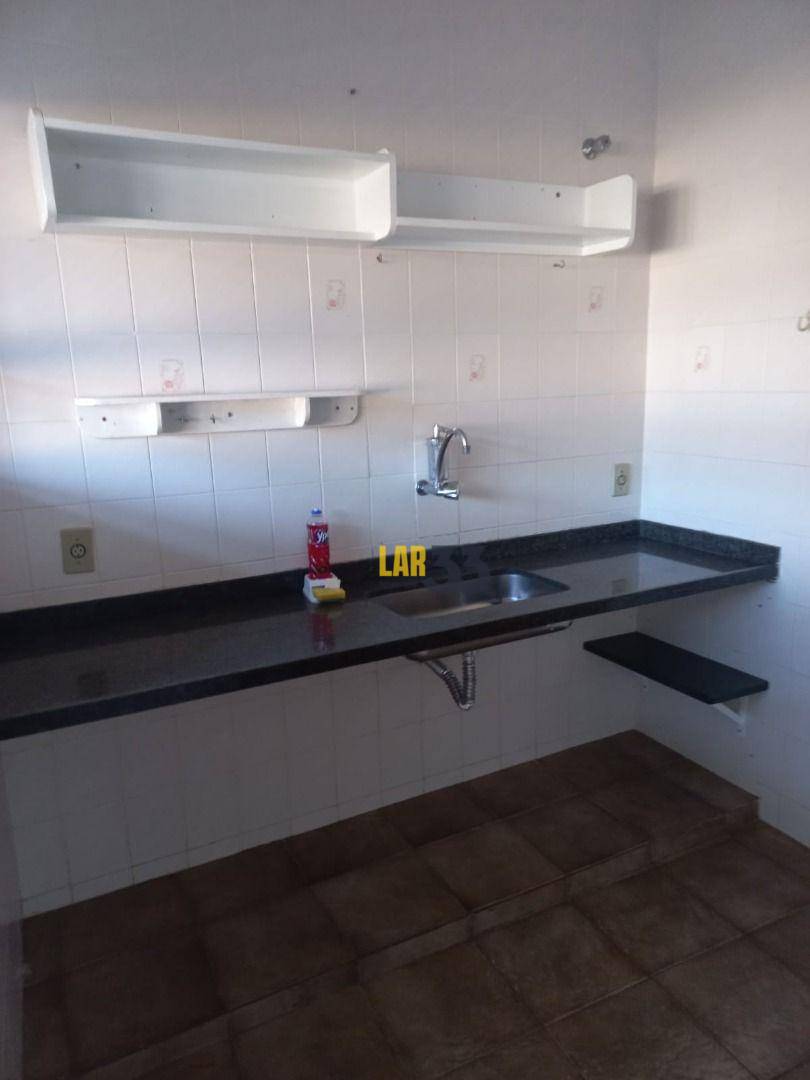 Apartamento à venda com 2 quartos, 78m² - Foto 4