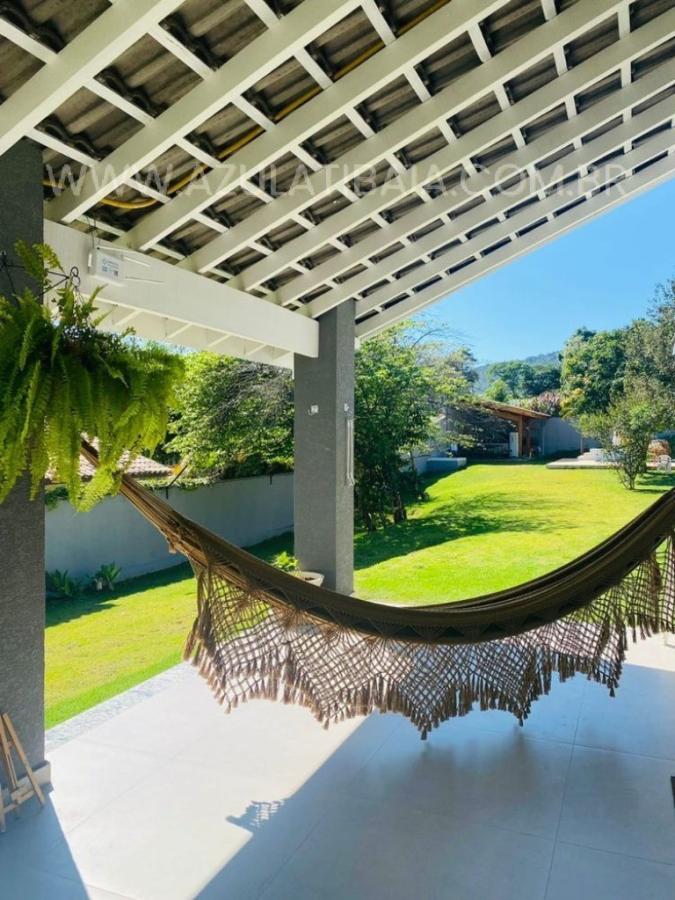 Casa de Condomínio à venda com 4 quartos, 210m² - Foto 1