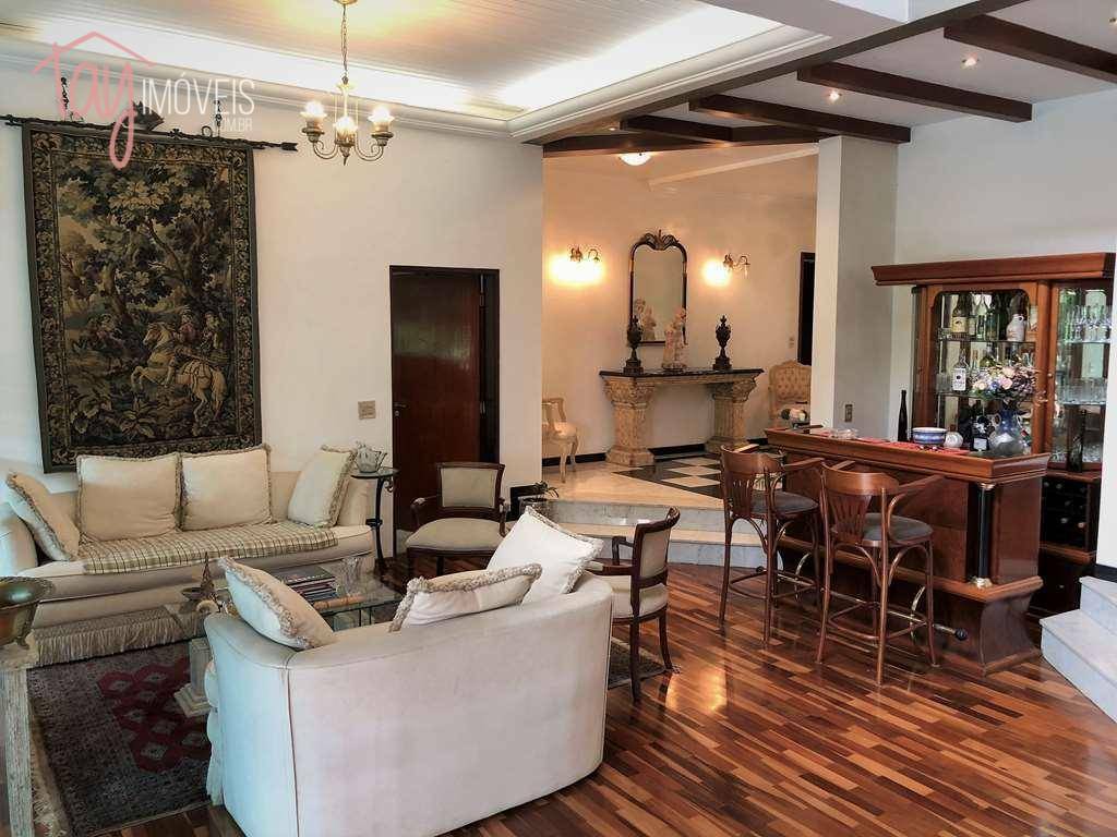 Casa à venda com 3 quartos, 671m² - Foto 9