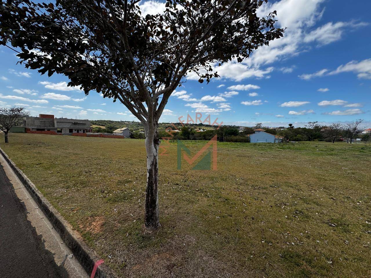 Loteamento e Condomínio, 1100 m² - Foto 2