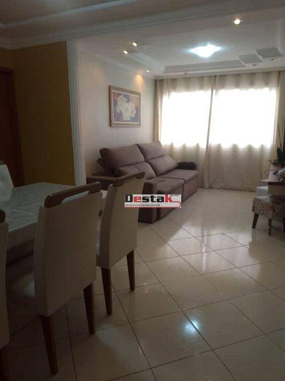 Apartamento à venda com 3 quartos, 80m² - Foto 1