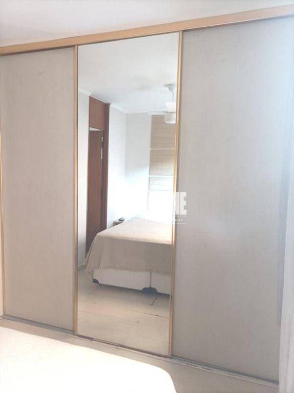 Apartamento à venda com 3 quartos, 74m² - Foto 4