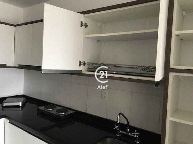 Apartamento à venda com 2 quartos, 62m² - Foto 4