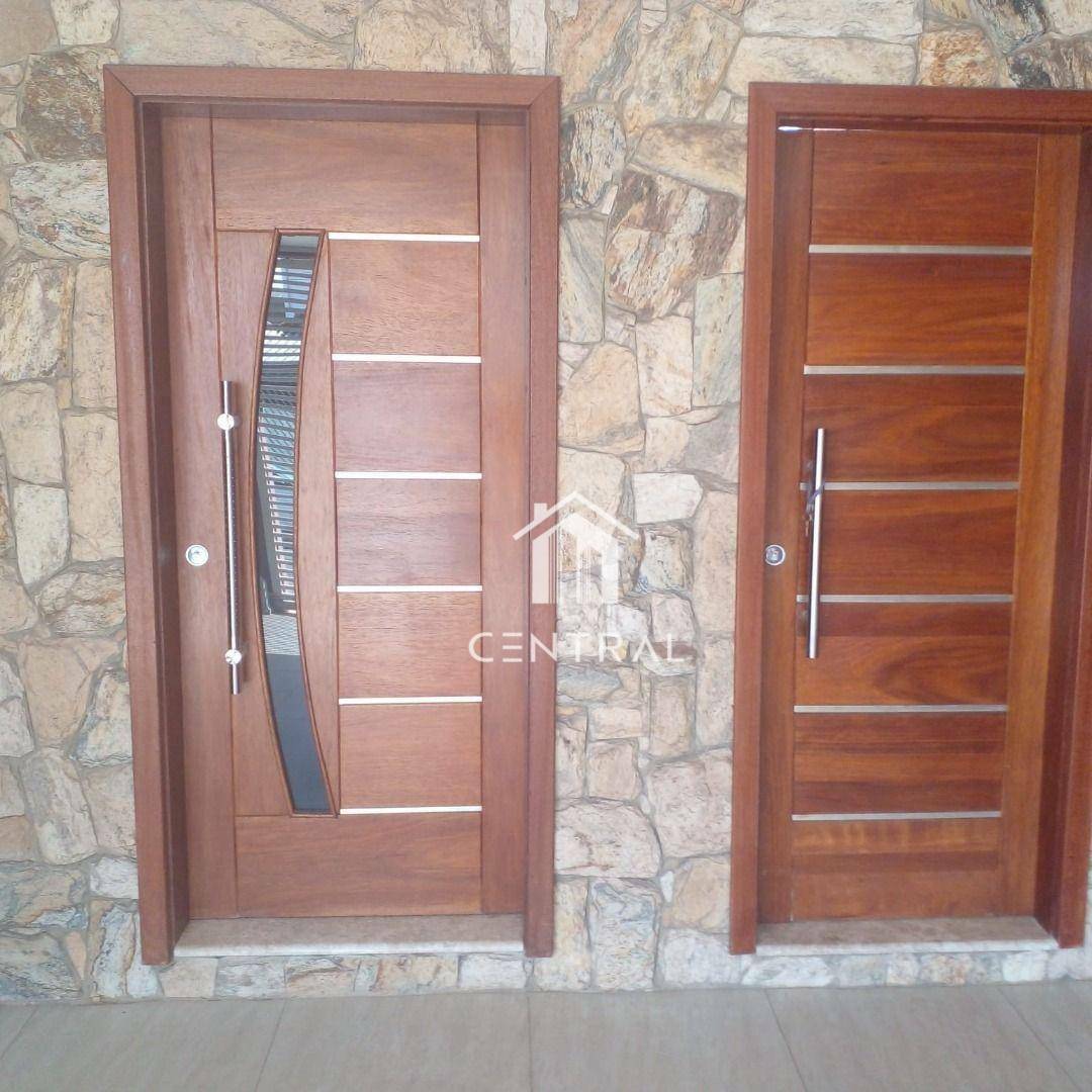 Sobrado à venda com 4 quartos, 200m² - Foto 2