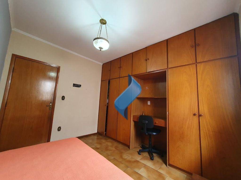 Casa à venda e aluguel com 3 quartos, 328m² - Foto 26