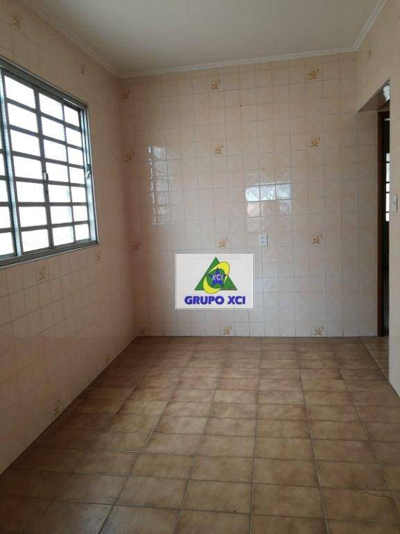 Casa à venda com 9 quartos, 261m² - Foto 28