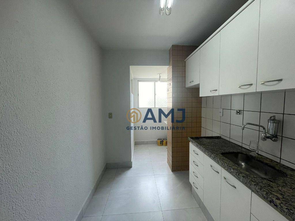 Apartamento para alugar com 2 quartos, 57m² - Foto 2