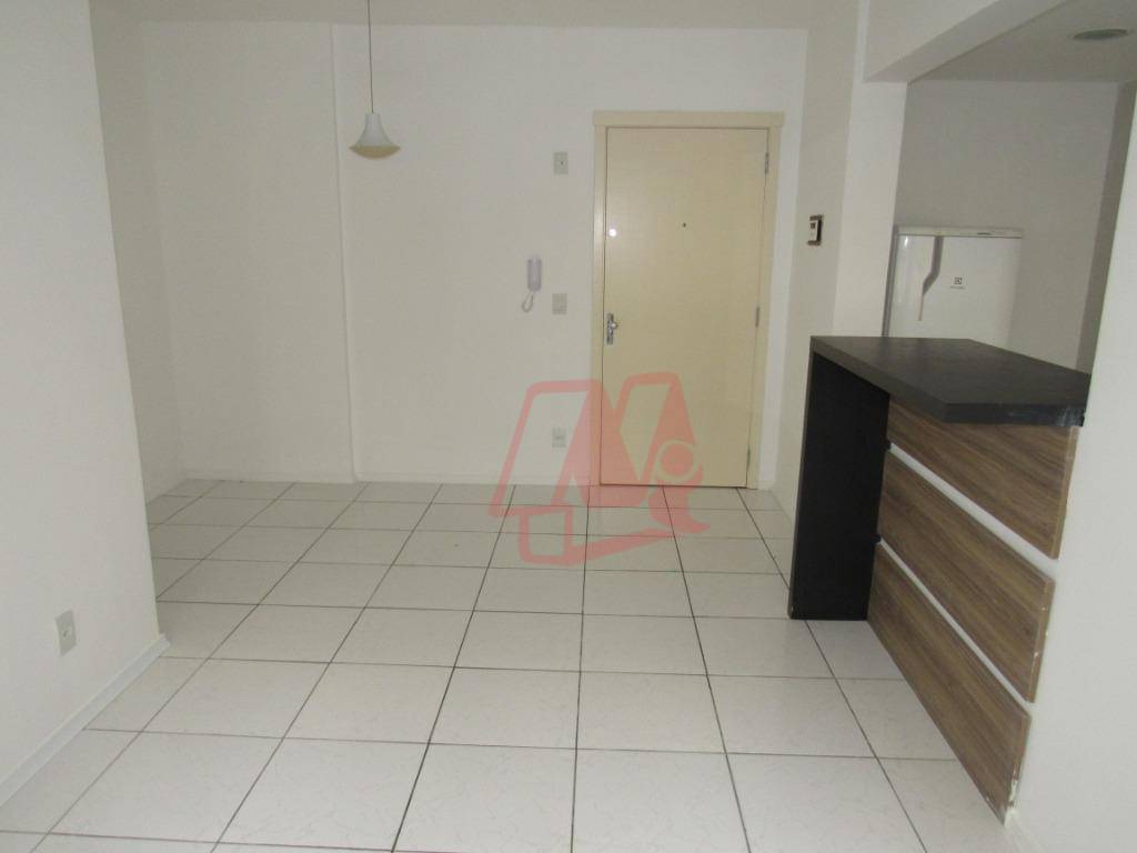 Apartamento para alugar com 3 quartos, 90m² - Foto 5