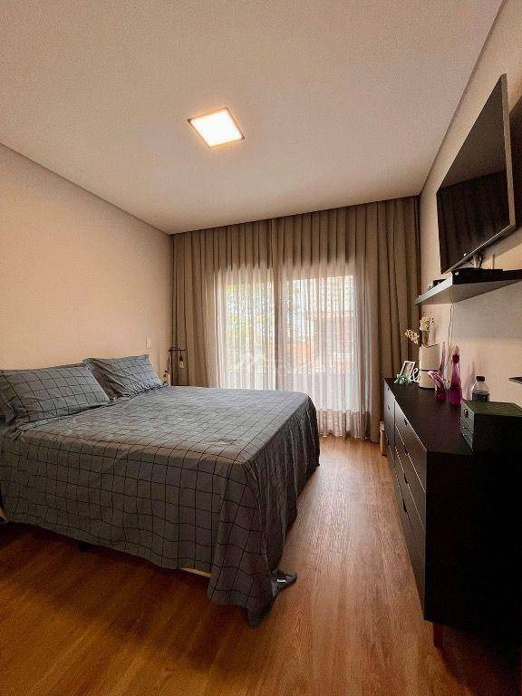 Casa de Condomínio à venda com 4 quartos, 215m² - Foto 8