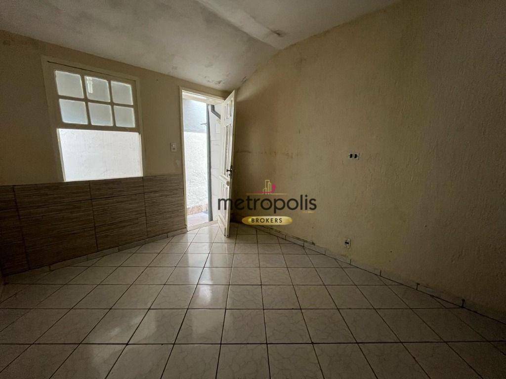 Casa para alugar com 1 quarto, 20m² - Foto 2